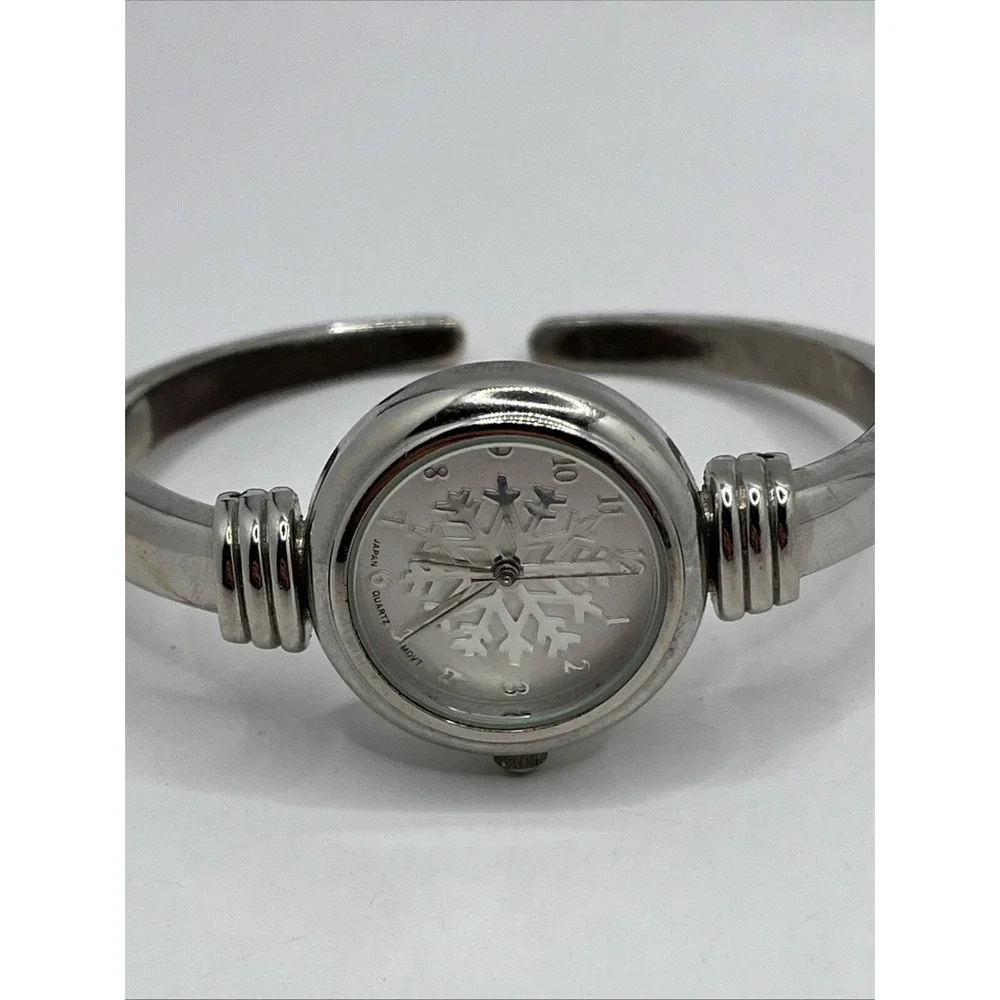 Snowflake Women's Quartz Watch Silver Tone Bangle Band 25mm Case- New‎ Battery